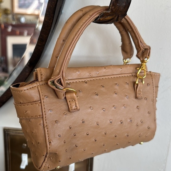 Lori Greiner Faux Ostrich Mini Bag Neutral Tan Zip Purse w/ Gold Tone Accents - Picture 10 of 15